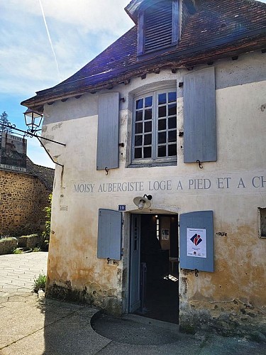 Point I Saint-Cénéri-Le-Gérei_2022©CCourant.-Tourisme61 800