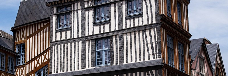 maison penche╠üe Barthelemy Rouen 2022 ┬® Pierre-Olivier Deschamps 2