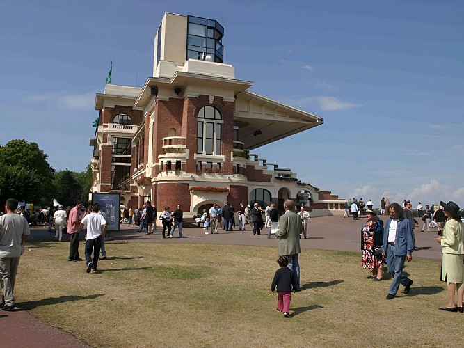 hippodrome_latouques_lorin