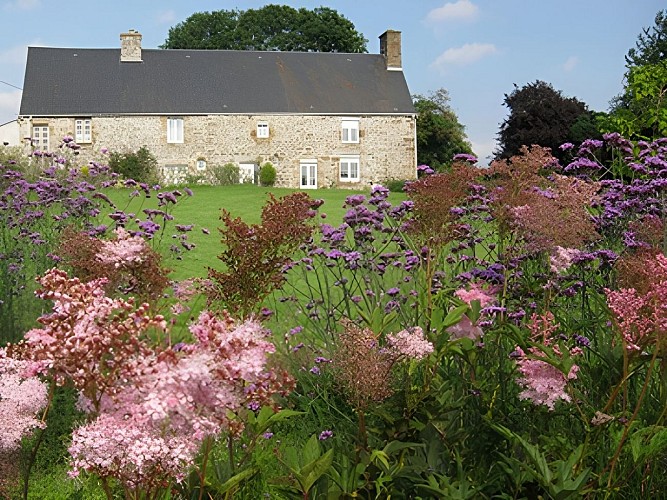 Jardin d'Alison Sykes à Viessoix (TIS3)