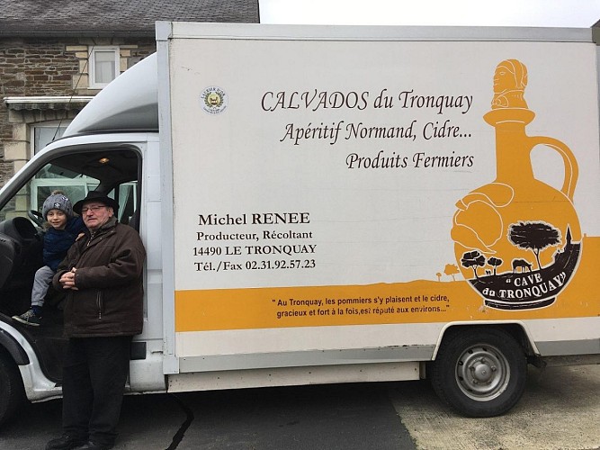 La-Cave-du-Tronquay--1-