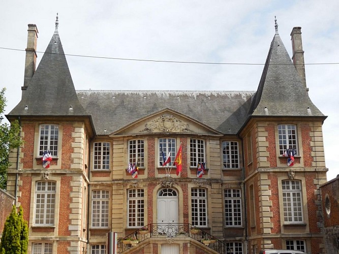 w-1600-h-1600-zc-5-hotel-de-brilly-a-pont-l-eveque-2-1595084050