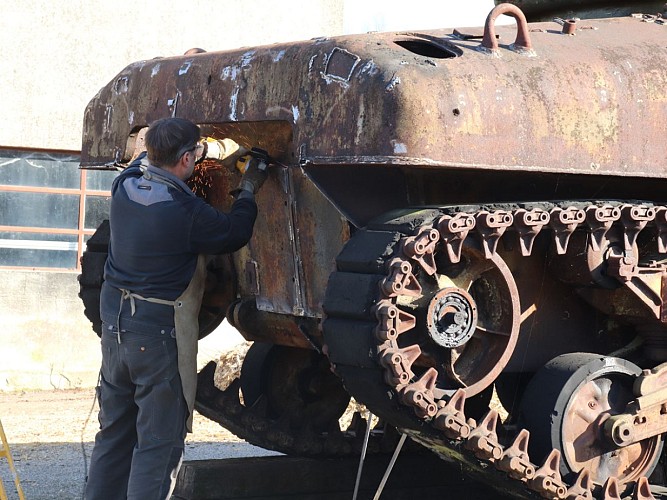 Jef-Aerosol-War-is-Hell-Falaise