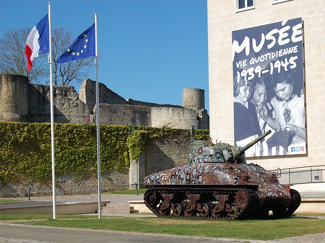 Char-sherman-war-is-hell-jef-aerosol