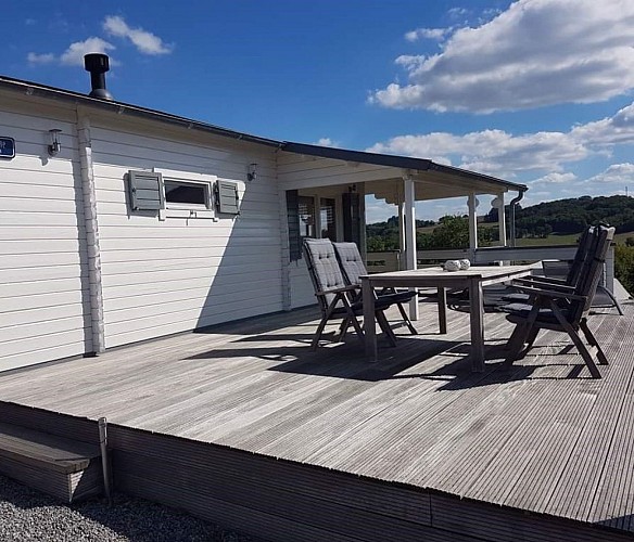 camping-la-perle-creuse-chalet Kentucky-4personnes-terrasse exterieure