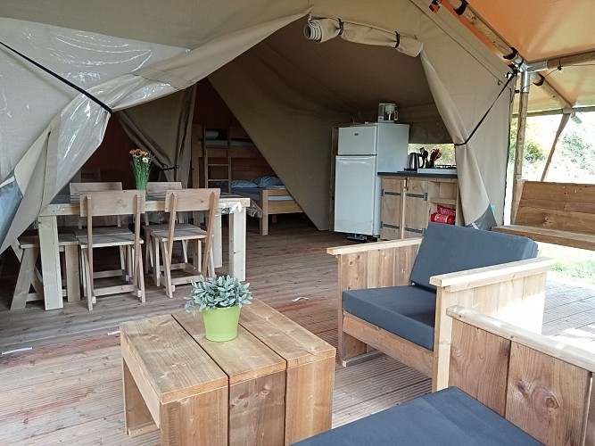 camping-la-perle-creuse-tente safari-5 personnes-Nevada-terrasse