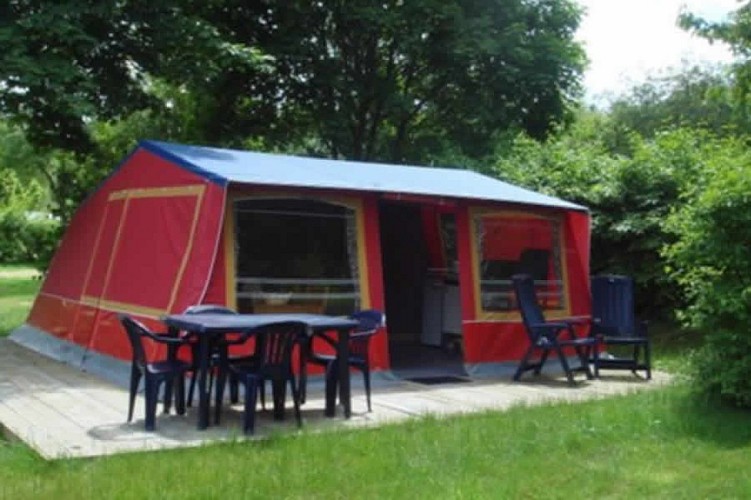camping-la-perle-creuse-Tente Rétro-4 personnes
