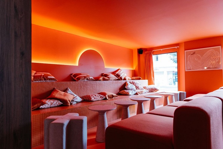 Salle-orange-Ambar