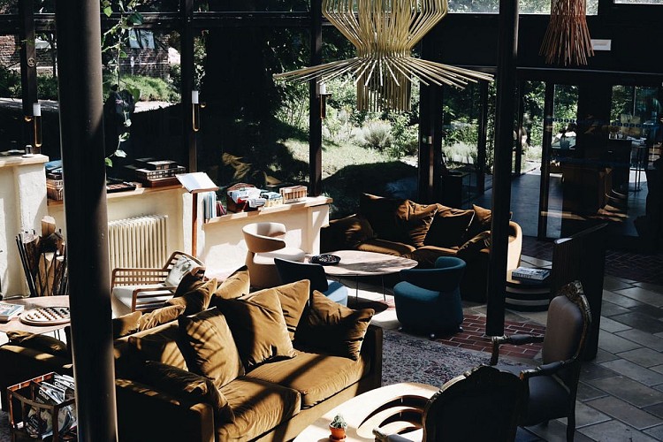 b7ad60dd-dab6-45c8-b0cb-f3bca2675f06