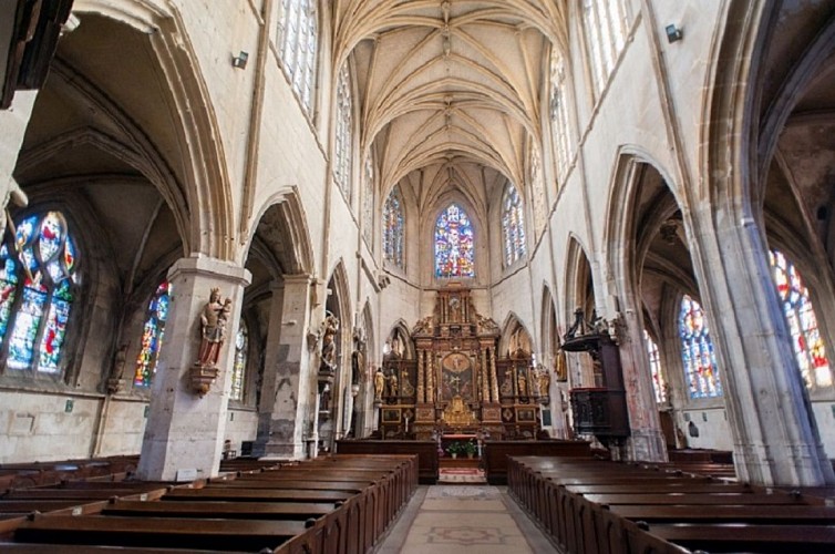 Eglise Notre-Dame des Arts, Pont de l'Arche © OT Seine Eure, normandie-photo.com