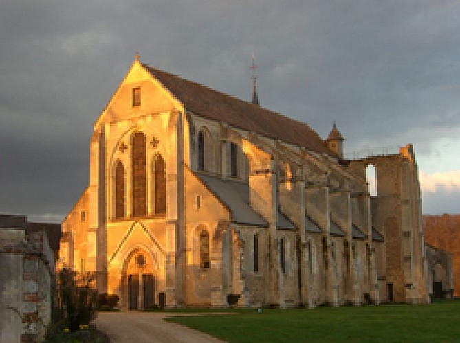 Abbaye du Breuil Benoît - Marcilly sur Eure (2) © R. Martin