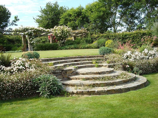 jardin-et-manoir-de-bunehou-saint-germain-le-gaillard-5