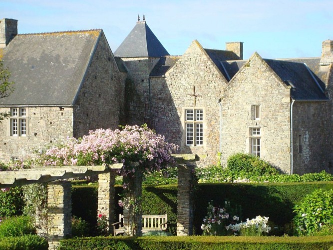 jardin-et-manoir-de-bunehou-saint-germain-le-gaillard-7