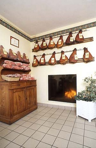 Les Jambons d'Antan - La Chapelle Enjuger