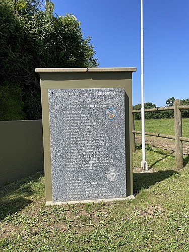 Mémorial c47 nom des pilotes