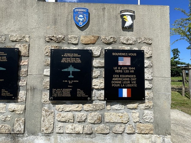 Zoom plaque C47 - PICAUVILLE