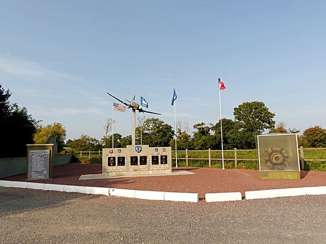 Monument 9th US Air Force 82ème et 101ème_PICAUVILLE_2017©OT Baie du Cotentin (3)