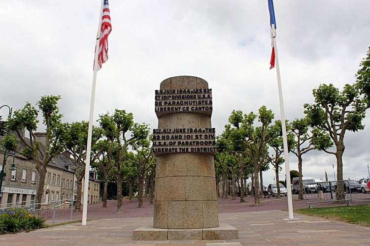 Monument Signal_Sainte Mère Eglise©OT Baie du Cotentin (2)