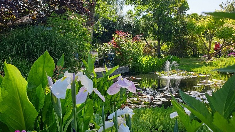 ducey-les-cheris-jardin-des-Escheris1 (2)