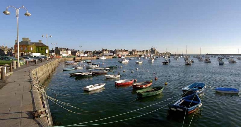 2007_Barfleur_port_de_plaisance_P_Courault_CDT50