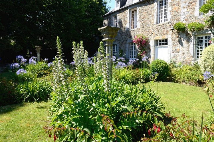 jardin-manoir-saussey-1