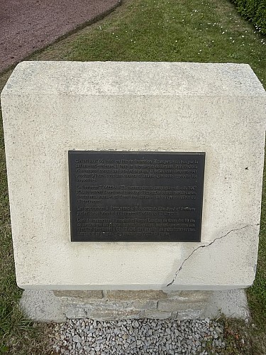 BAP stèle crash zoom