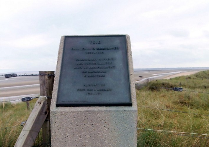 Stèle Général Eisenhower_Utah Beach©OT Baie du Cotentin (2)