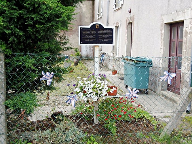 Plaque Colonel Cole_Carentan©OT Baie du Cotentin (2)