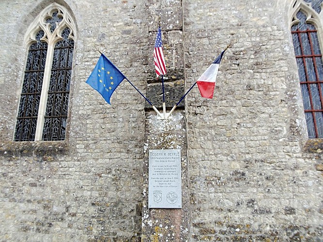 Plaque Joseph Beyrle_SAINT-CÔME-DU-MONT©OT Baie du Cotentin (1)