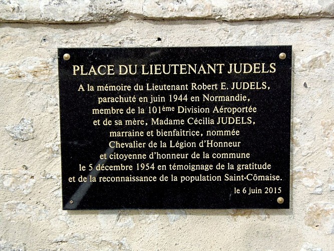 Plaque Lieutenant Judels_SAINT-CÔME-DU-MONT©OT Baie du Cotentin (1)