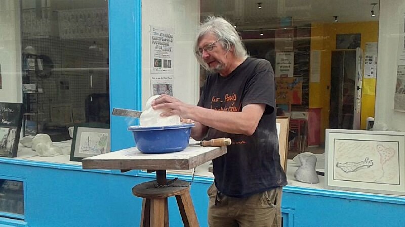 Le-Tréport_Atelier-du-Chat-Marin_Artiste-a-l-oeuvre@Fontaine-de-la-Mare-2019