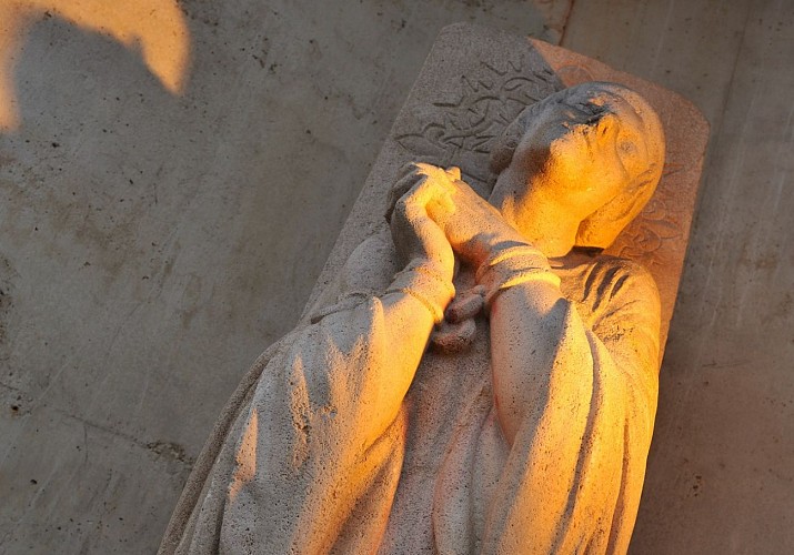 Bûcher Jeanne d'Arc statue