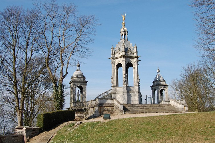 Le monument Jeanne d'Arc Bonsecours