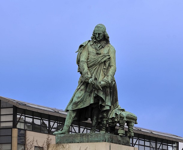 Statue de Corneille