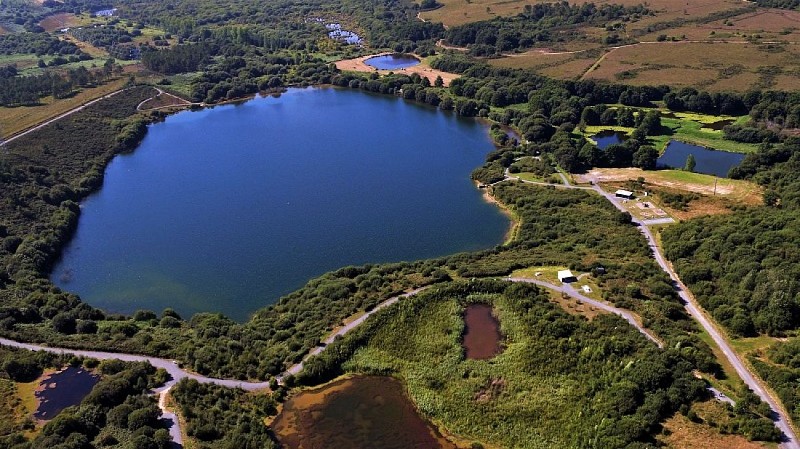 millieres-lac-des-bruyeres-vue-aerienne