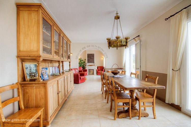 A L'OMBRE DU CLOCHER