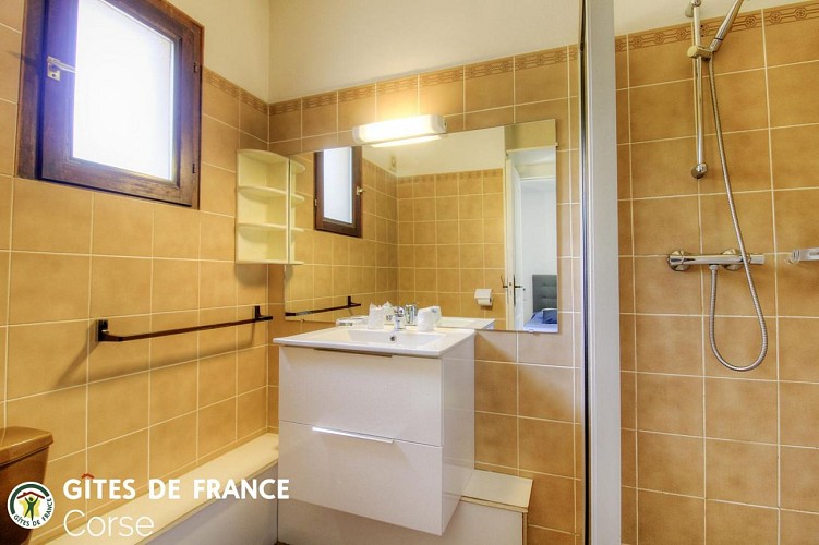 CHEZ ZELIA ET JACQUES