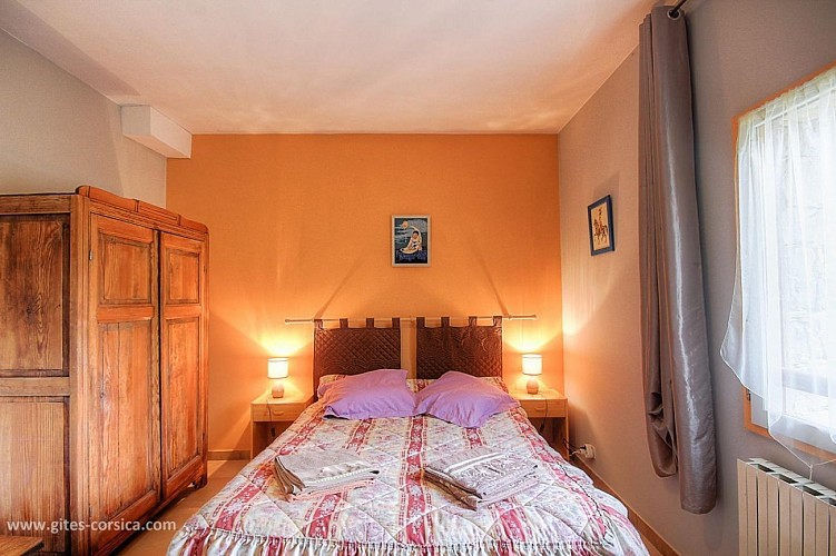 CHEZ ANTOINETTE ET CHARLES