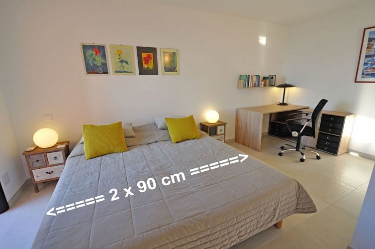 20-t3r-corsica-porticcio-chambre-lit-180
