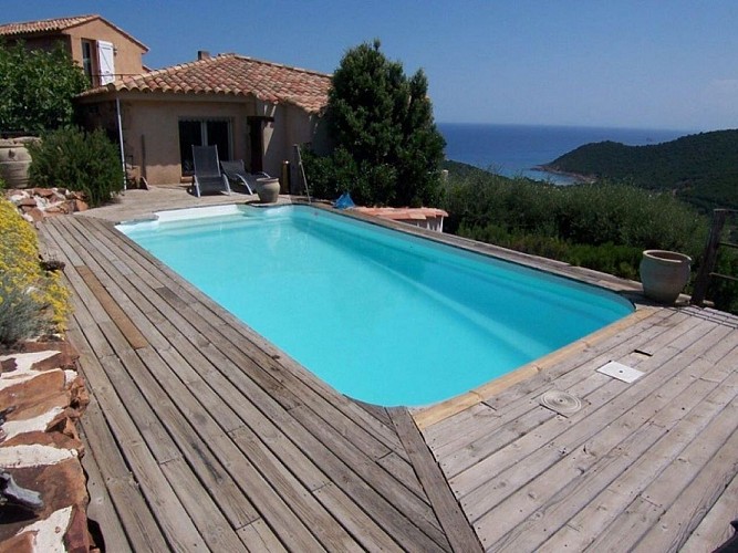 VILLA-CAROLE-1-e5ab9ab4854f45939649443d7b9f32db