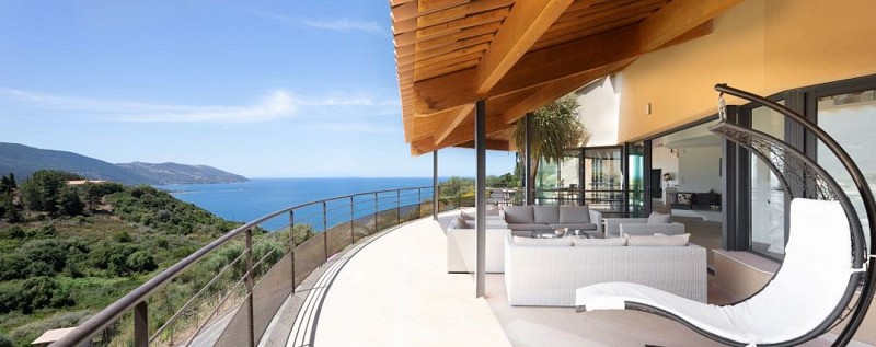 Azur-e-castellu-medium-17