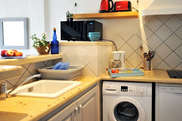 Kitchenette équipée