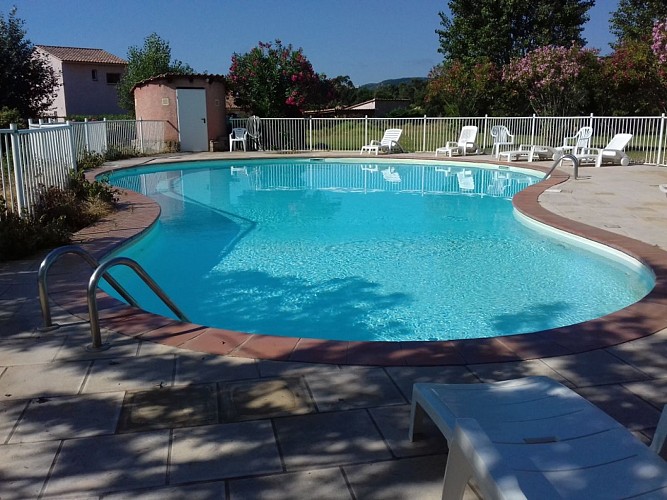 c Piscine sécurisée