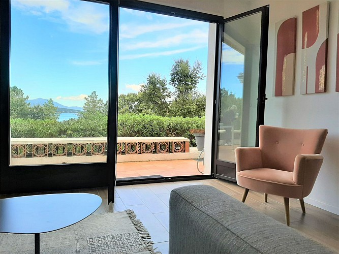 Camélia-vue-du-salon-ancien