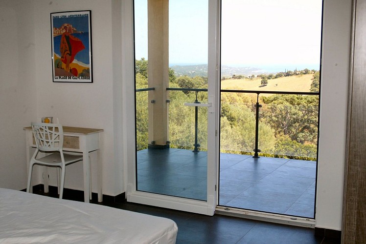 chambre 1 vue balcon