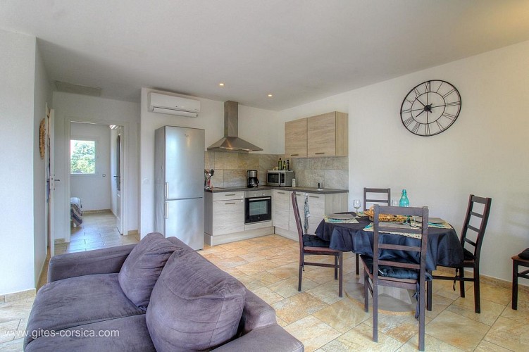 APPARTEMENT NUMÉRO 8