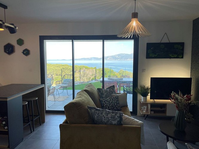 253A2C41-4285-4F6F-AF59-C69AB59E8565