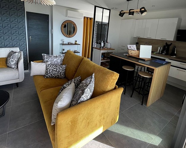 BED93AF6-5ABA-46DB-9F35-84D73E7C4EFE