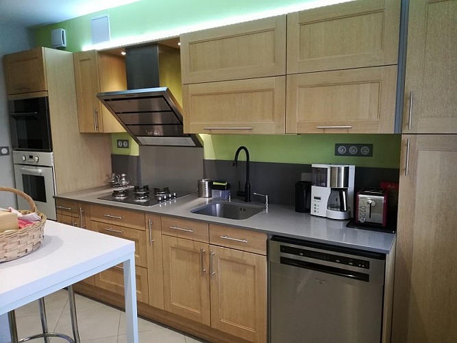 Gite des ramparts_pont de larche_cuisine_4 personnes