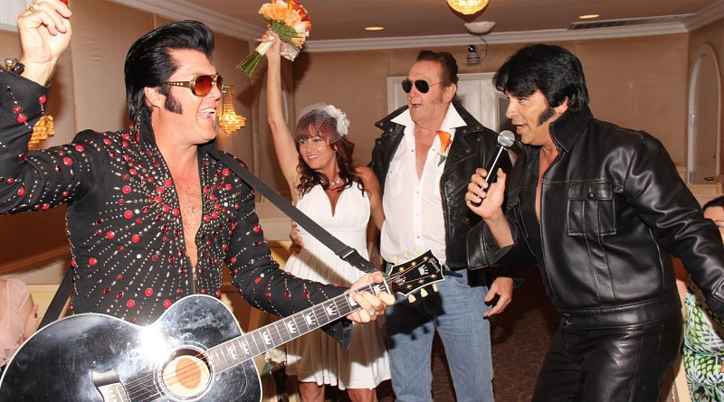 Hochzeit in der Graceland-Kapelle Las Vegas in Begleitung von Elvis